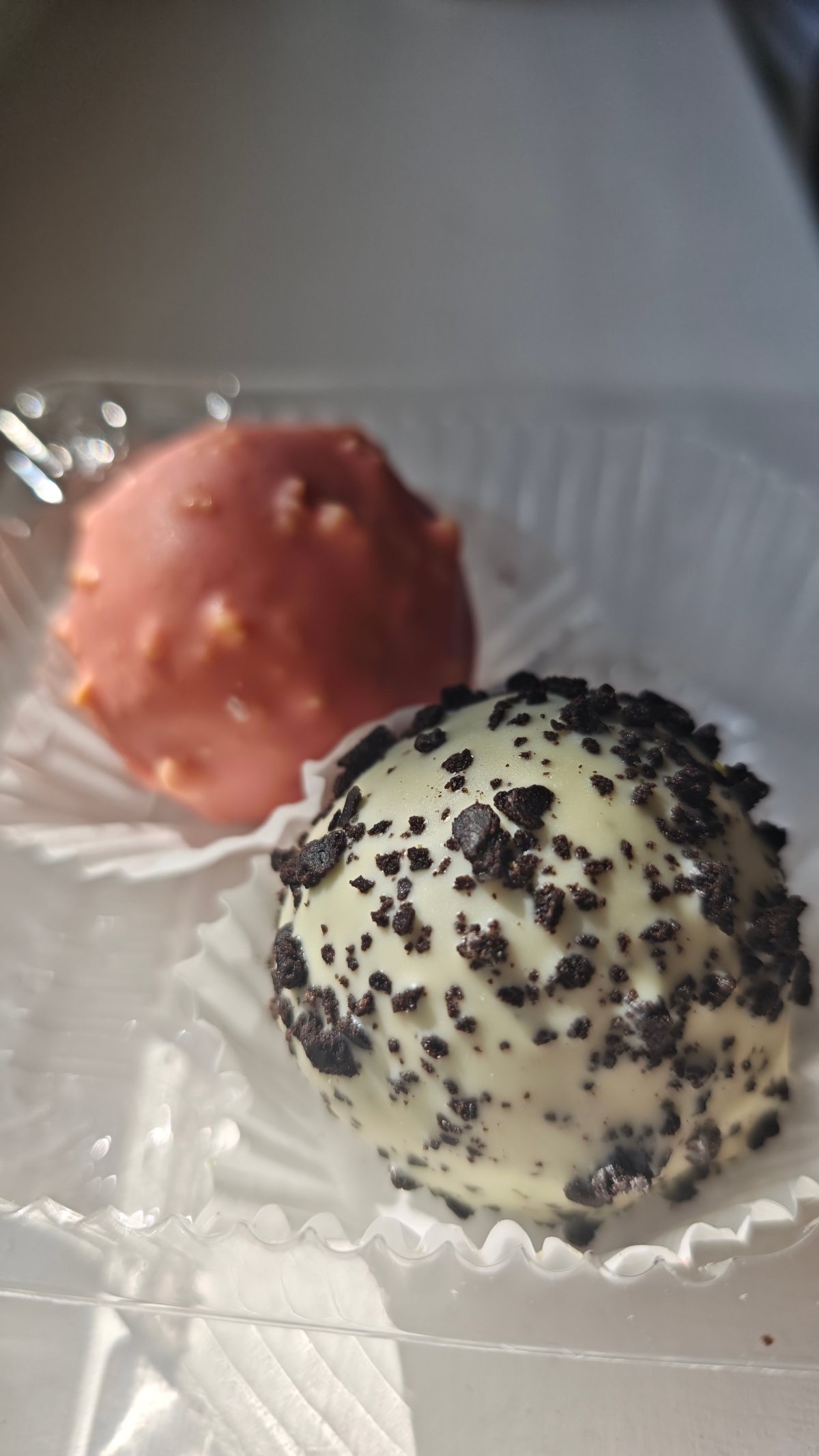 Decorated cake pops